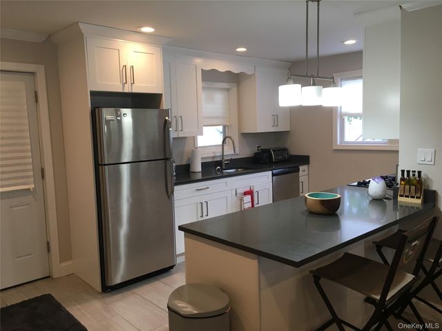 7 1st Avenue Lower, East Rockaway, NY 11518