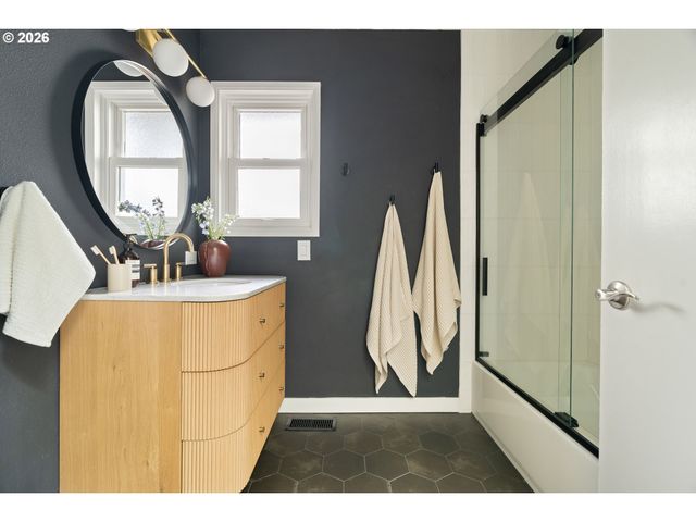 7125 Sw 105TH Ave, Beaverton, OR 97008