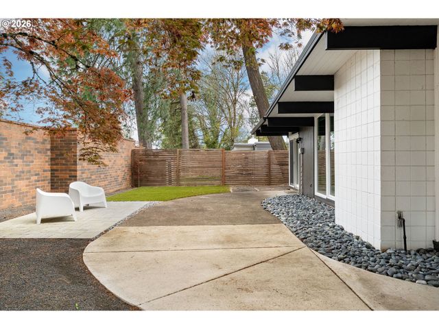 7125 Sw 105TH Ave, Beaverton, OR 97008