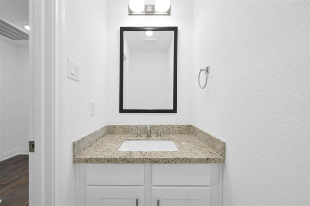 1053 Road 5740, Cleveland, TX 77327