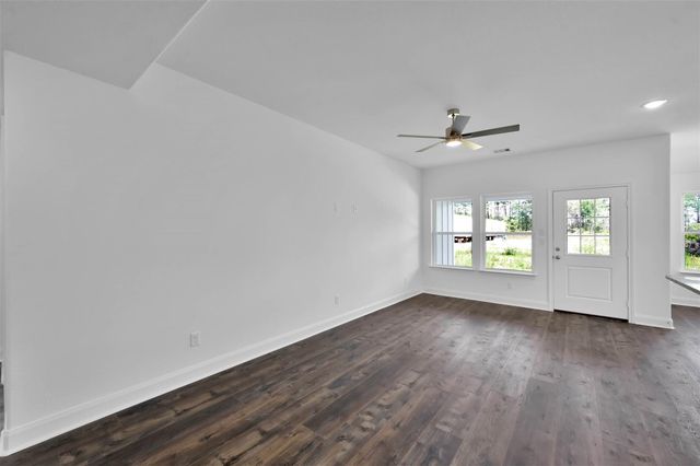 1053 Road 5740, Cleveland, TX 77327