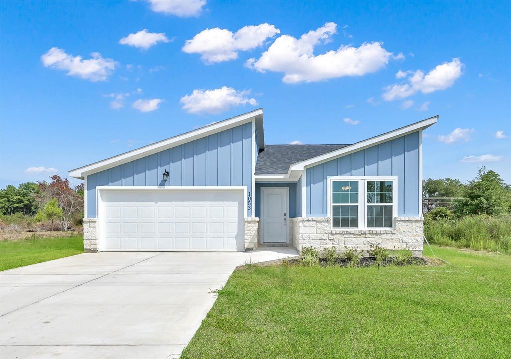 1053 Road 5740, Cleveland, TX 77327