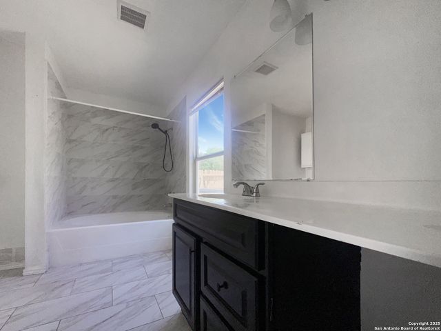 5746 Spring Sun, San Antonio, TX 78244