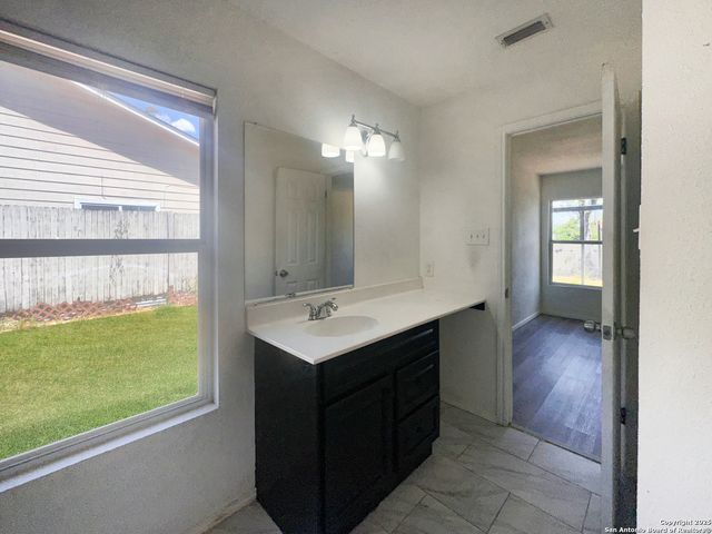5746 Spring Sun, San Antonio, TX 78244