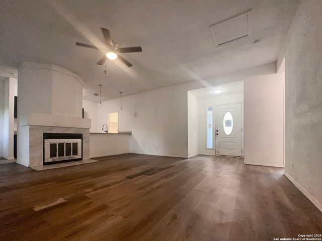 5746 Spring Sun, San Antonio, TX 78244