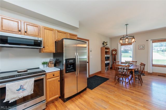 390 Southeast Avenue, Tallmadge, OH 44278