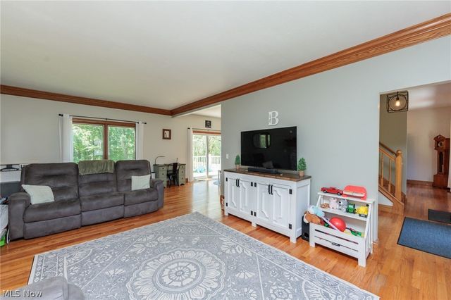 390 Southeast Avenue, Tallmadge, OH 44278