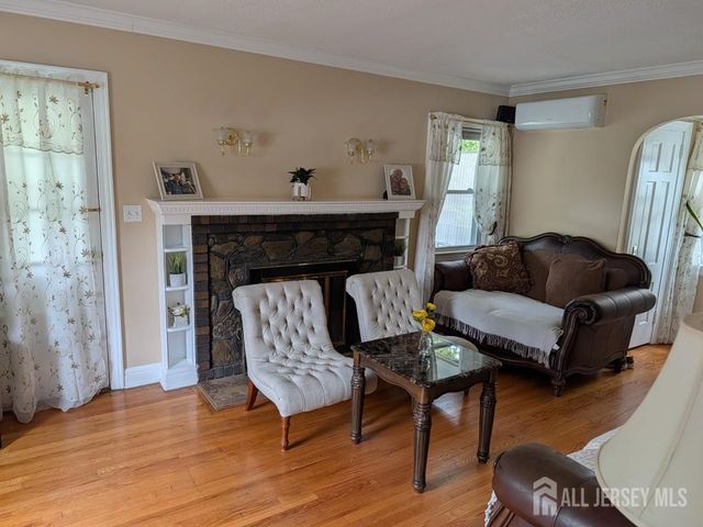 134 E Curtis Street, Linden, NJ 07036