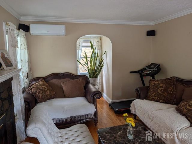 134 E Curtis Street, Linden, NJ 07036