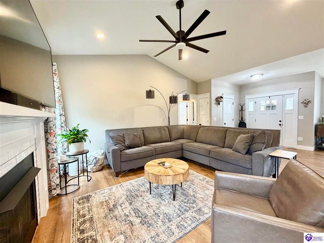 203 Emmaus Circle, Elizabethtown, KY 42701