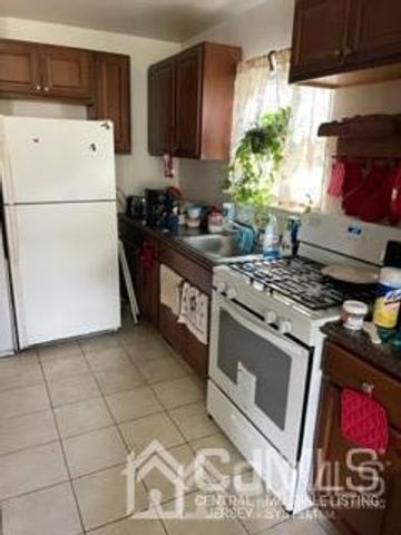 387 Fayette Street 2, Perth Amboy, NJ 08861
