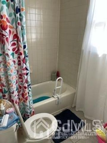 387 Fayette Street 2, Perth Amboy, NJ 08861