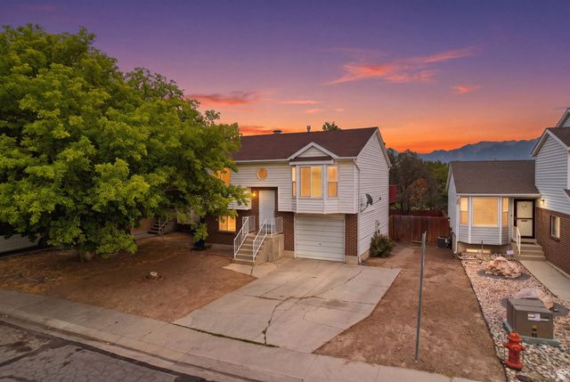 7973 S LINTON DR, West Jordan, UT 84088