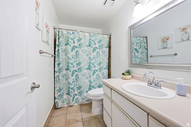 7973 S LINTON DR, West Jordan, UT 84088