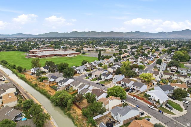 7973 S LINTON DR, West Jordan, UT 84088