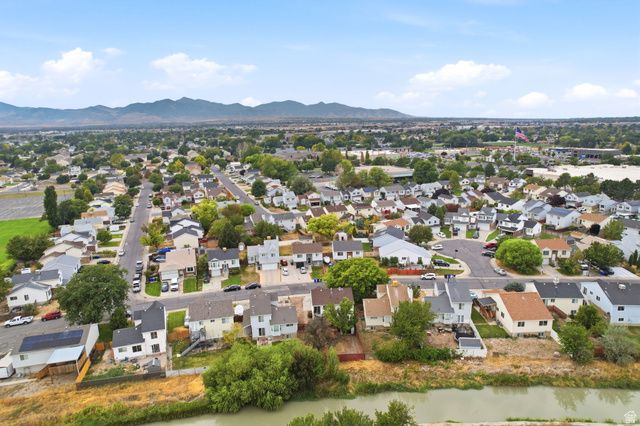 7973 S LINTON DR, West Jordan, UT 84088