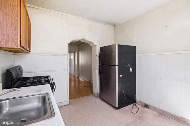 528 DUDLEY ST, Philadelphia, PA 19148