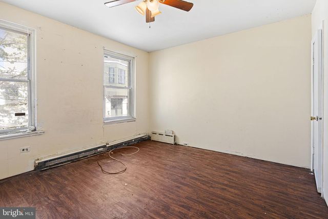 528 DUDLEY ST, Philadelphia, PA 19148