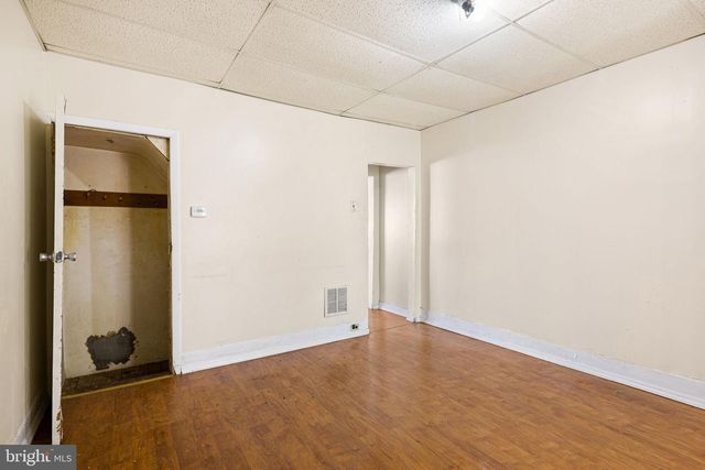 528 DUDLEY ST, Philadelphia, PA 19148