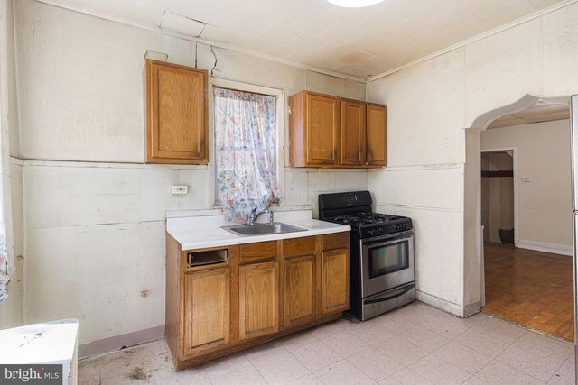 528 DUDLEY ST, Philadelphia, PA 19148