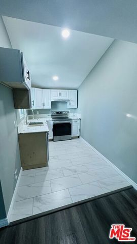 2148 Elmdale Avenue, Simi Valley, CA 93065