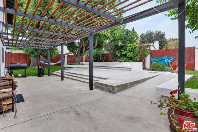 2148 Elmdale Avenue, Simi Valley, CA 93065