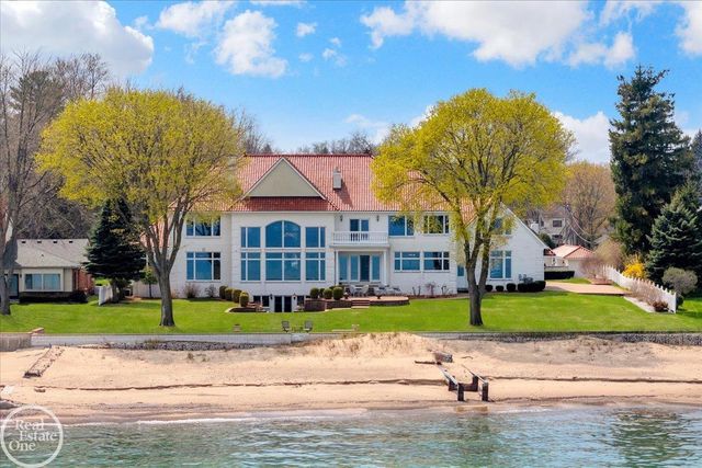 4326 Gratiot Avenue, Port Huron, MI 48060