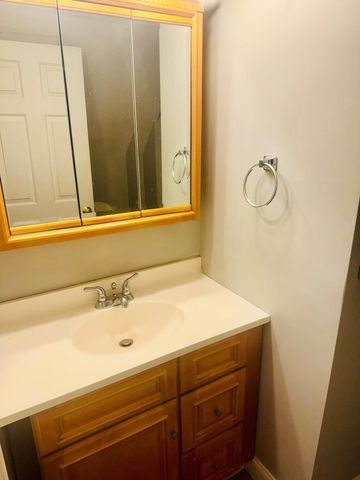 36 Cedar St 1A, Worcester, MA 01609