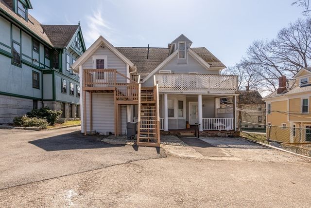 36 Cedar St 1A, Worcester, MA 01609