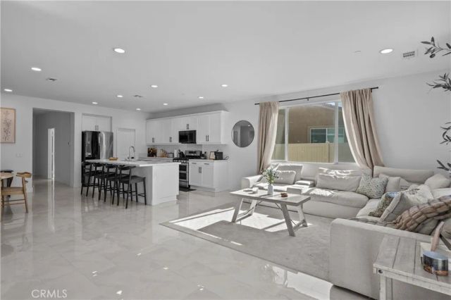 45737 Chama Drive, Lancaster, CA 93535