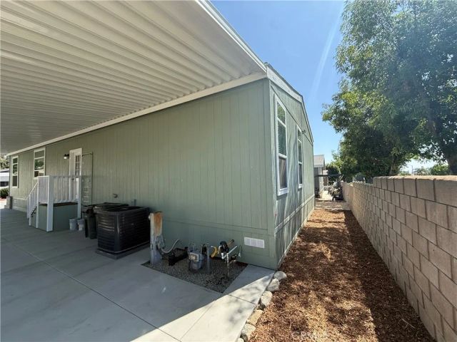 929 E Foothill 13, Upland, CA 91786