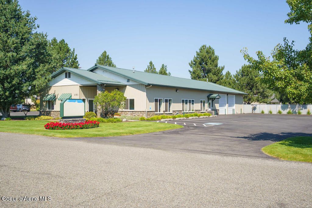 181 W Commerce DR, Hayden, ID 83835 photo 2