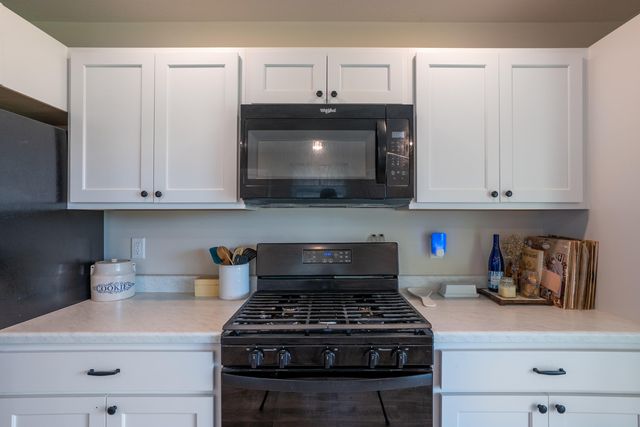 717 S CENTRAL ST, Centralia, MO 65240