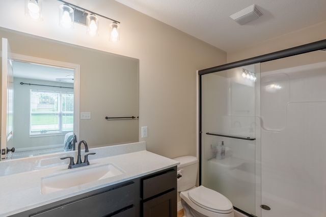 717 S CENTRAL ST, Centralia, MO 65240