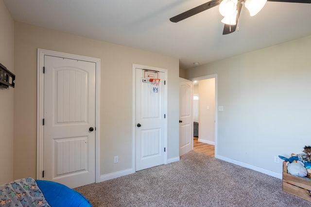 717 S CENTRAL ST, Centralia, MO 65240