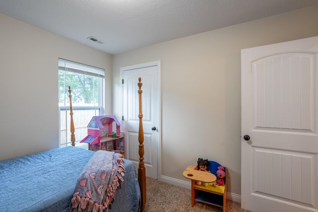 717 S CENTRAL ST, Centralia, MO 65240