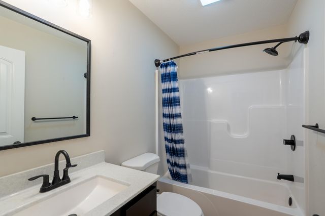 717 S CENTRAL ST, Centralia, MO 65240
