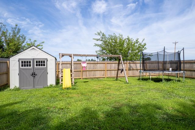 717 S CENTRAL ST, Centralia, MO 65240