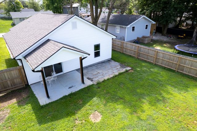 717 S CENTRAL ST, Centralia, MO 65240