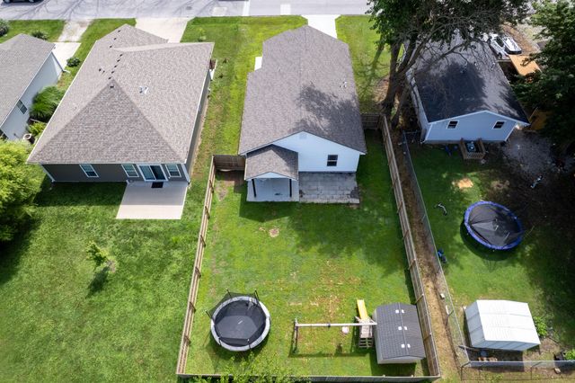 717 S CENTRAL ST, Centralia, MO 65240