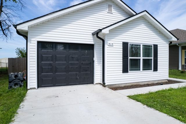 717 S CENTRAL ST, Centralia, MO 65240
