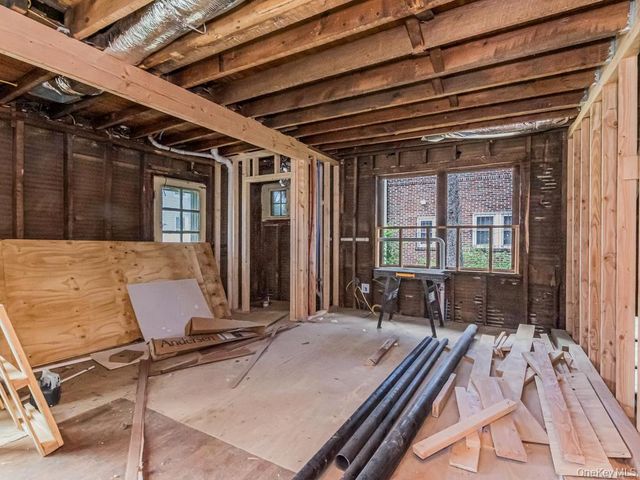 484 E 5th Street, Mount Vernon, NY 10553