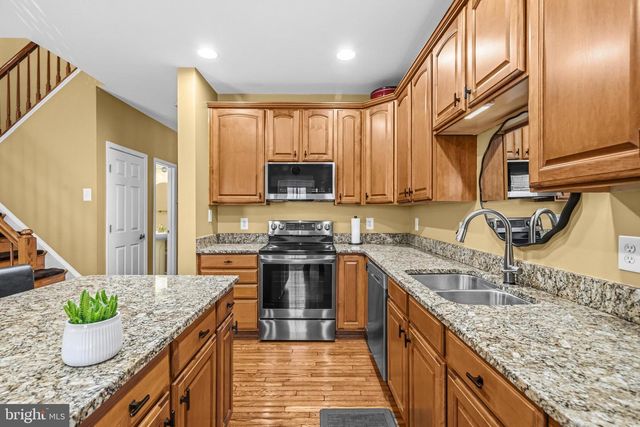 1203 ELLIS AVE, Fredericksburg, VA 22401