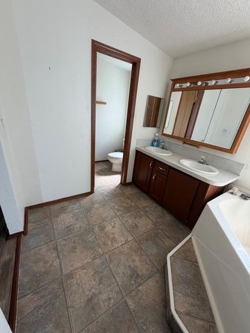 8003 GARDNER ROAD, Tampa, FL 33625