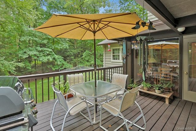 81 Montrose Station Road, Montrose, NY 10548