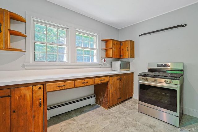 81 Montrose Station Road, Montrose, NY 10548