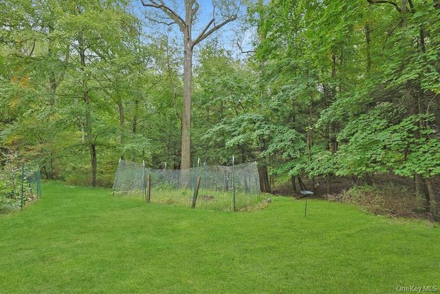 81 Montrose Station Road, Montrose, NY 10548