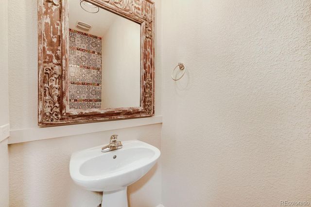 457 S Reed Court, Lakewood, CO 80226