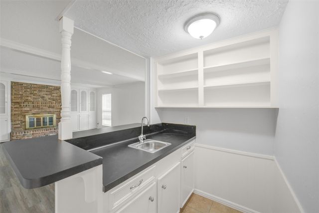 7611 Theisswood Road, Spring, TX 77379