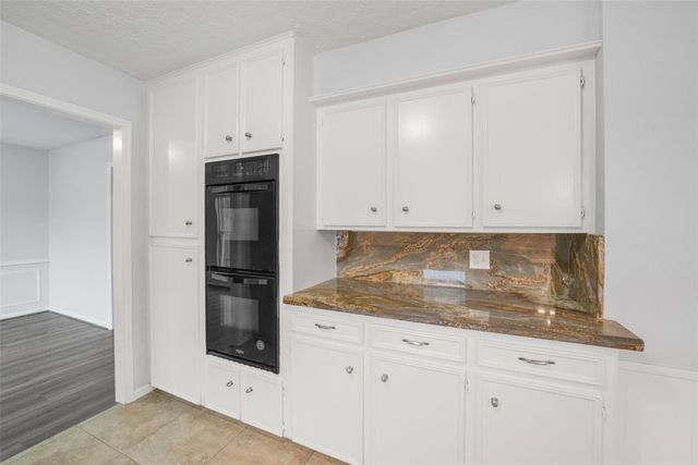 7611 Theisswood Road, Spring, TX 77379